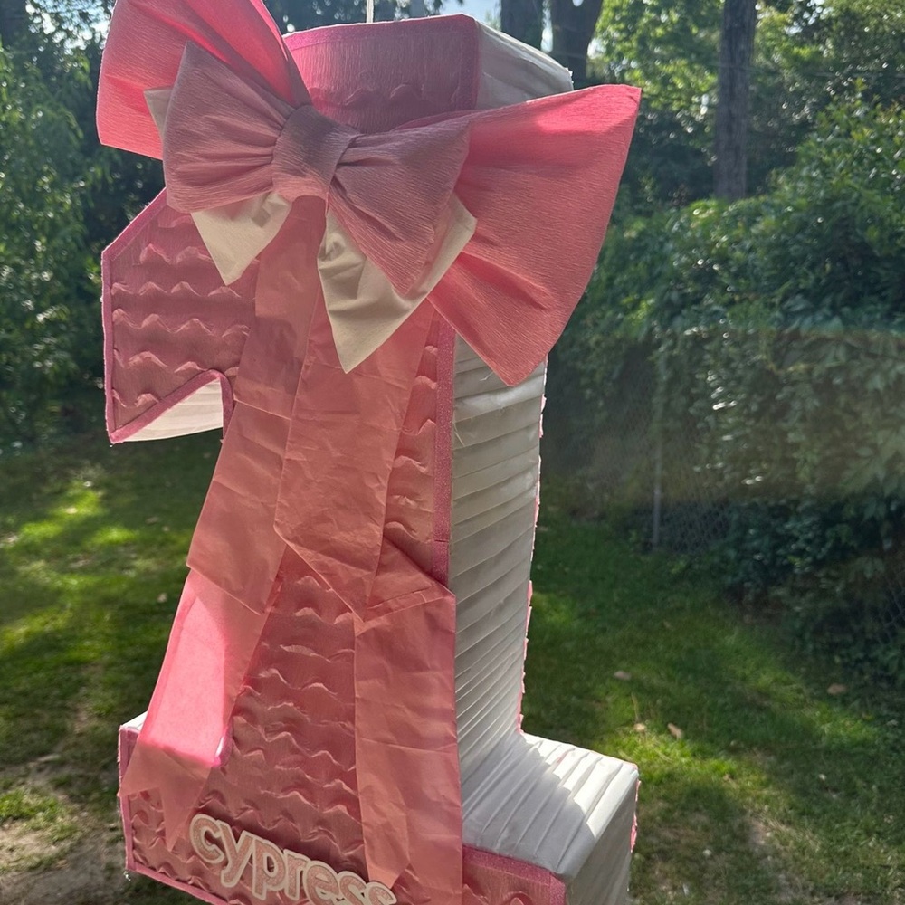 Pink and White Number One coquette piñata - Picture 2 of 8